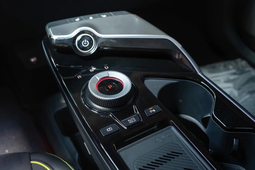 2023 Kia EV6 GT - Image 6 of 21