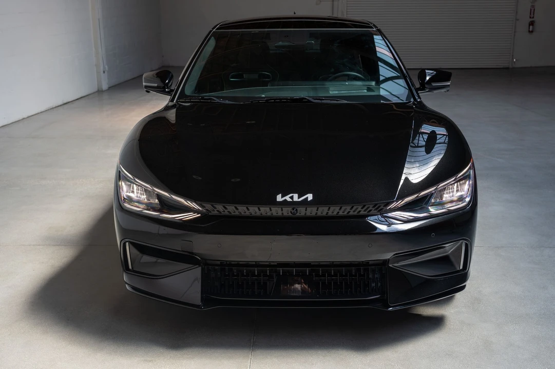 2023 Kia EV6 GT - Image 16 of 21
