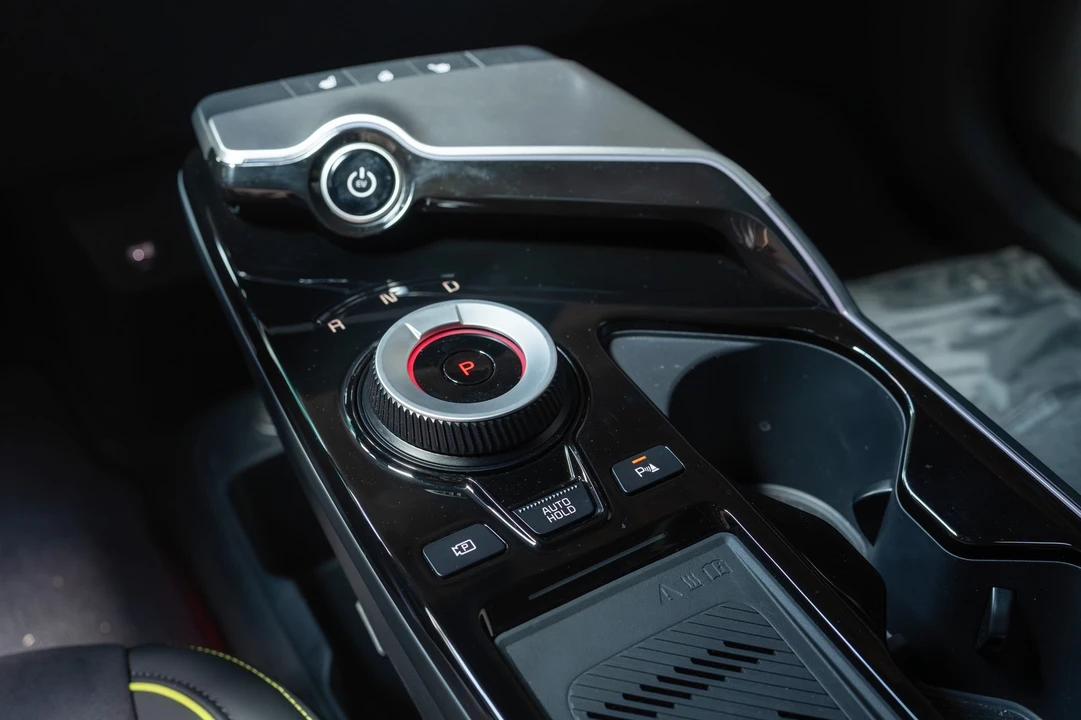 2023 Kia EV6 GT - Image 6 of 21