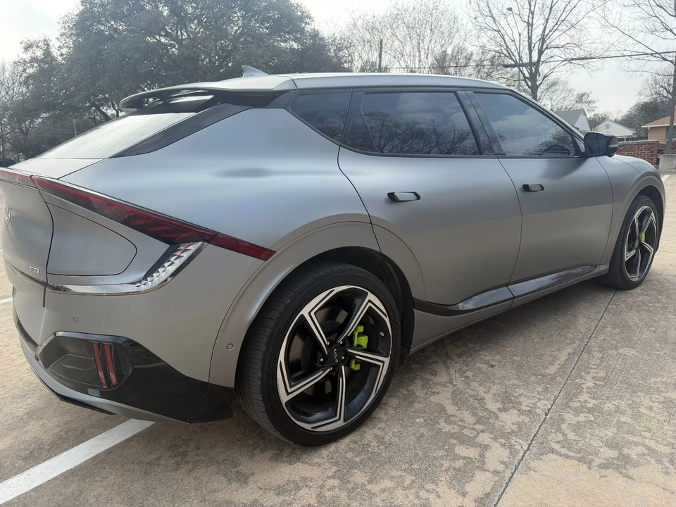 2023 Kia EV6 GT - Image 10 of 21