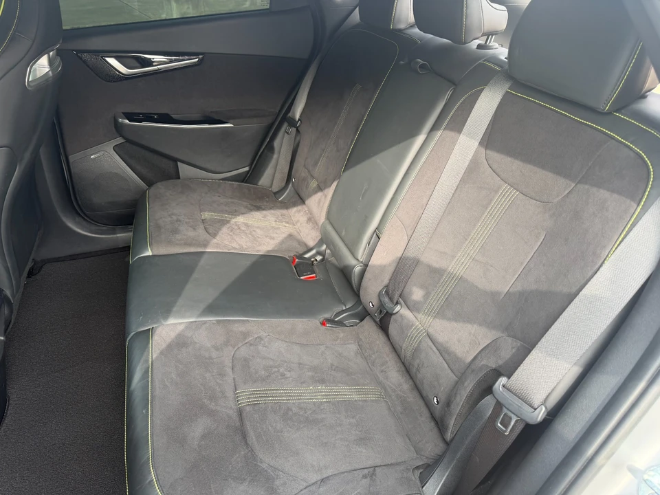 2023 Kia EV6 GT - Image 19 of 21