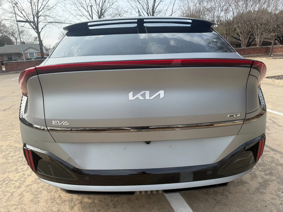 2023 Kia EV6 GT - Image 11 of 21