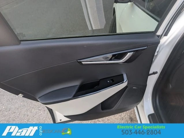 2023 Kia EV6 - Image 19 of 21