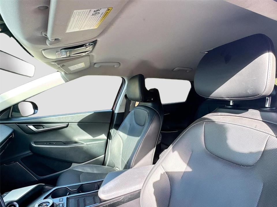2023 Kia EV6 - Image 18 of 21