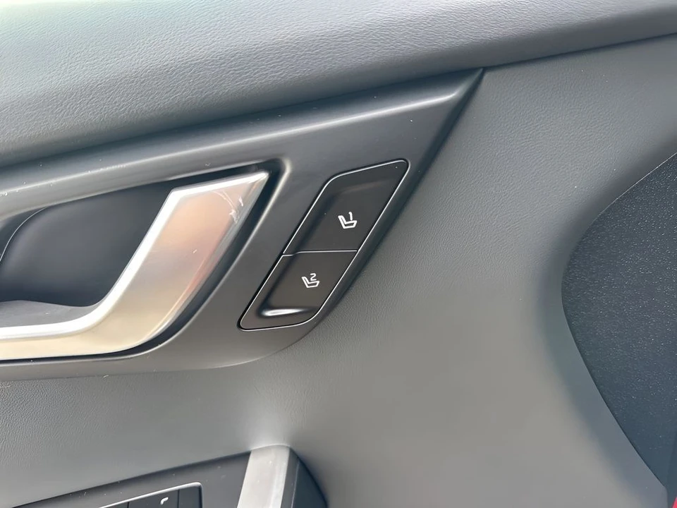 2023 Kia EV6 - Image 11 of 12