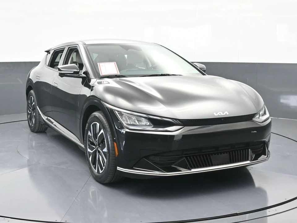 2023 Kia EV6 - Image 9 of 12