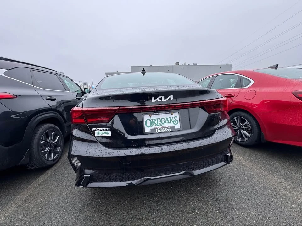 2023 Kia Forte - Image 6 of 7