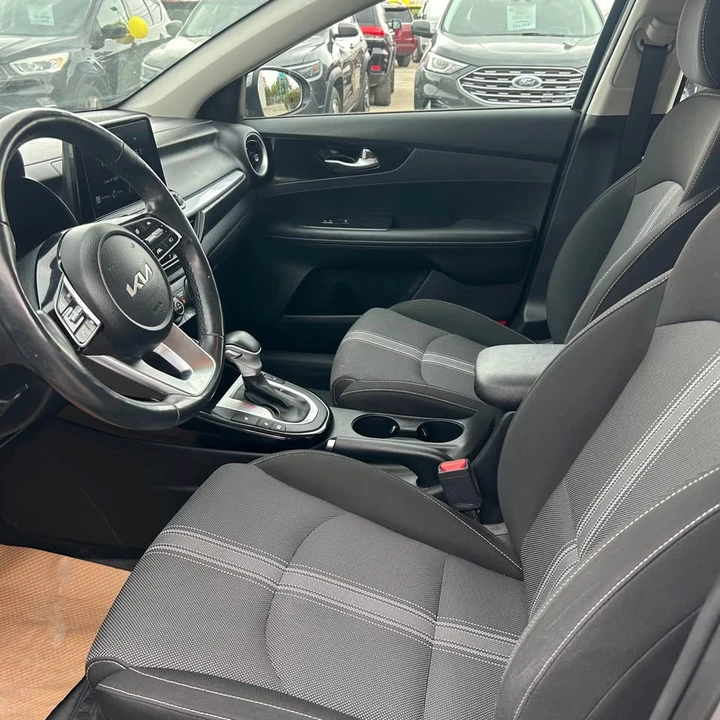 2023 Kia Forte - Image 11 of 14