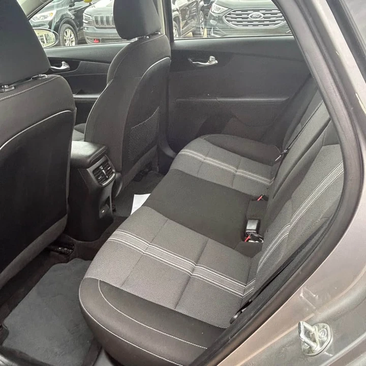 2023 Kia Forte - Image 2 of 14