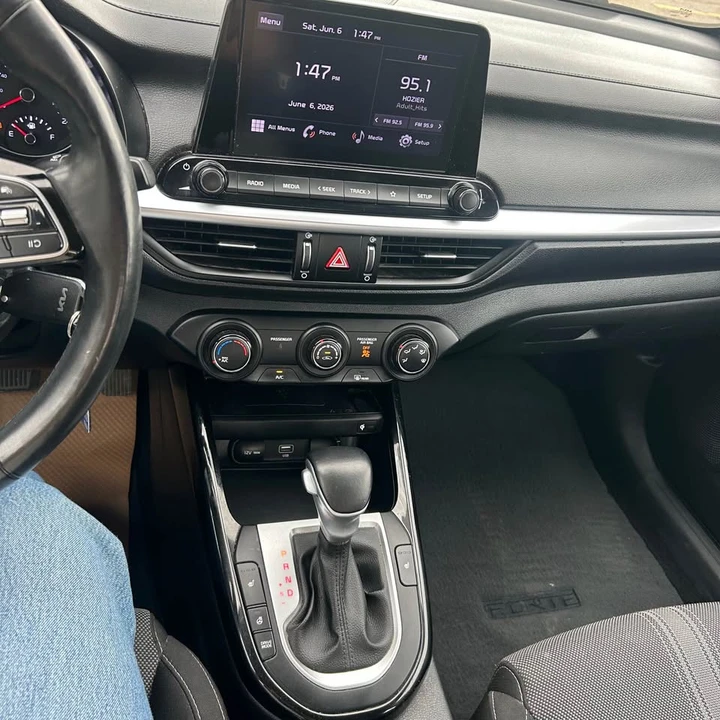 2023 Kia Forte - Image 12 of 14