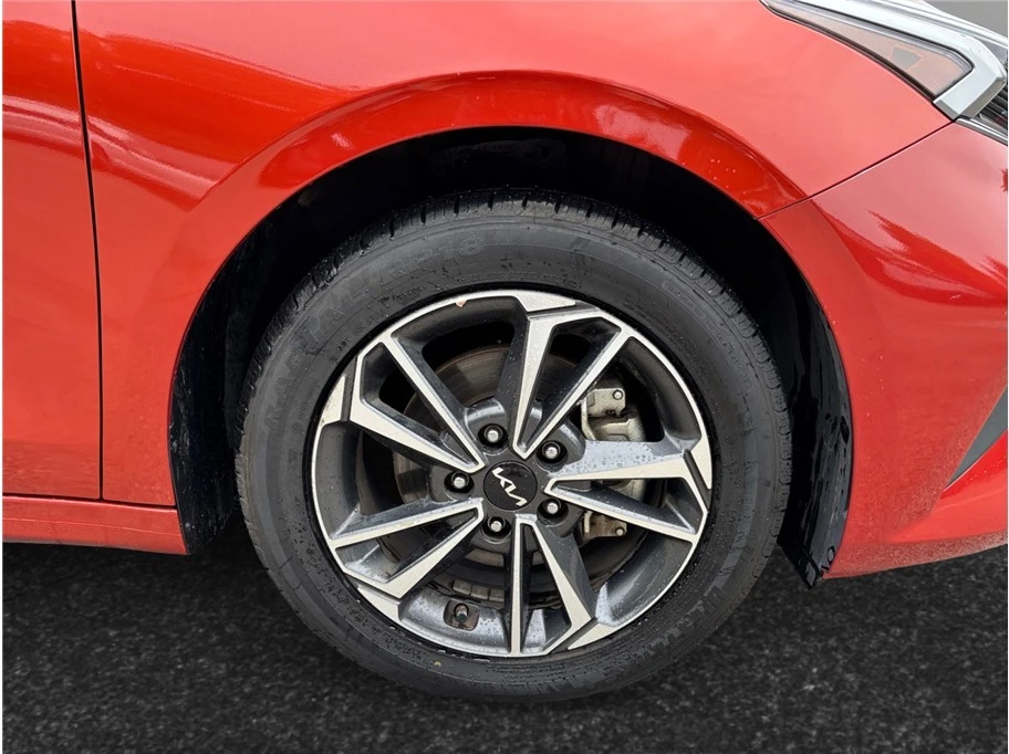 2023 Kia Forte - Image 13 of 21