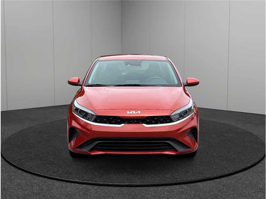 2023 Kia Forte - Image 3 of 21