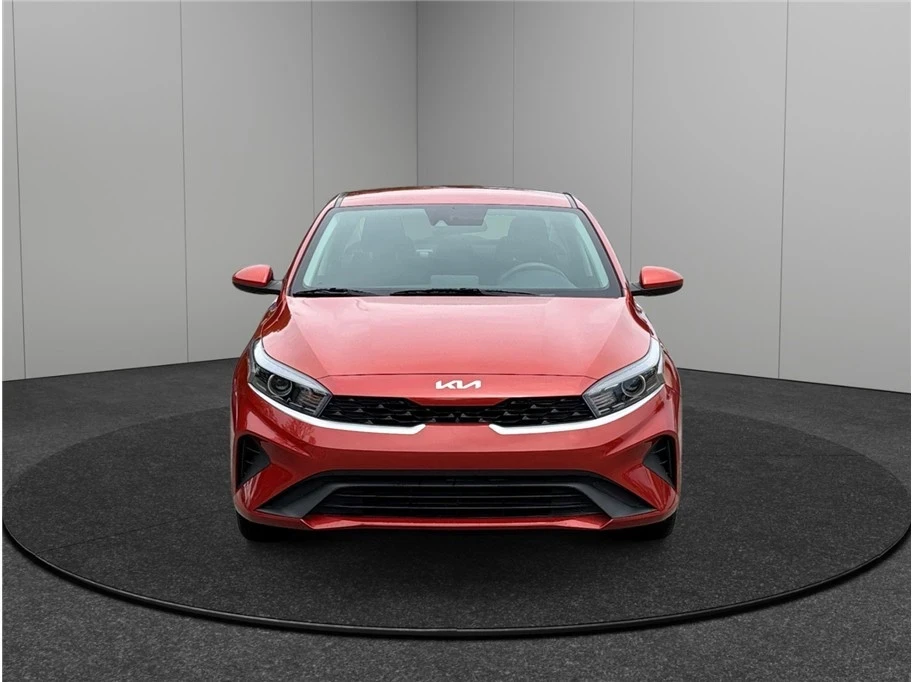 2023 Kia Forte - Image 3 of 21