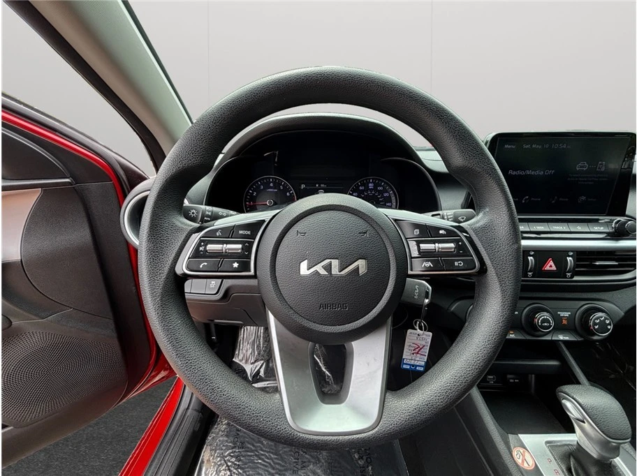 2023 Kia Forte - Image 19 of 21