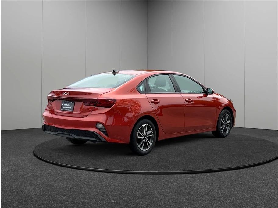 2023 Kia Forte - Image 9 of 21