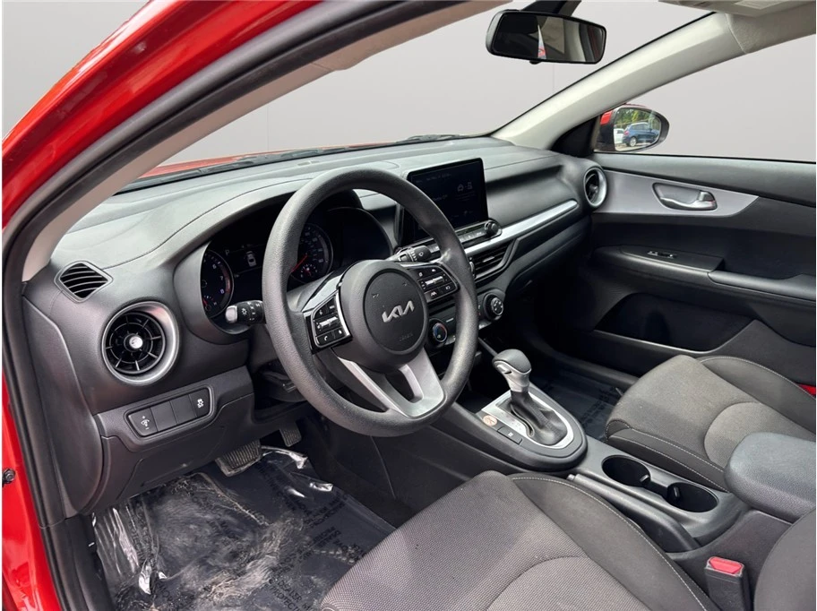 2023 Kia Forte - Image 6 of 21