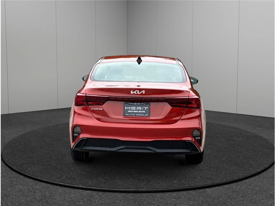 2023 Kia Forte - Image 8 of 21