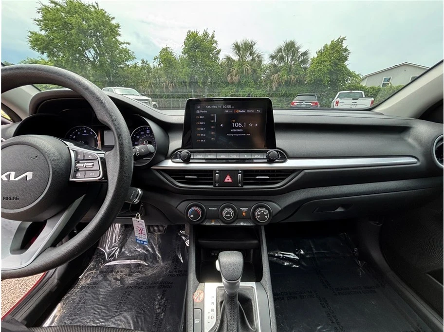 2023 Kia Forte - Image 11 of 21