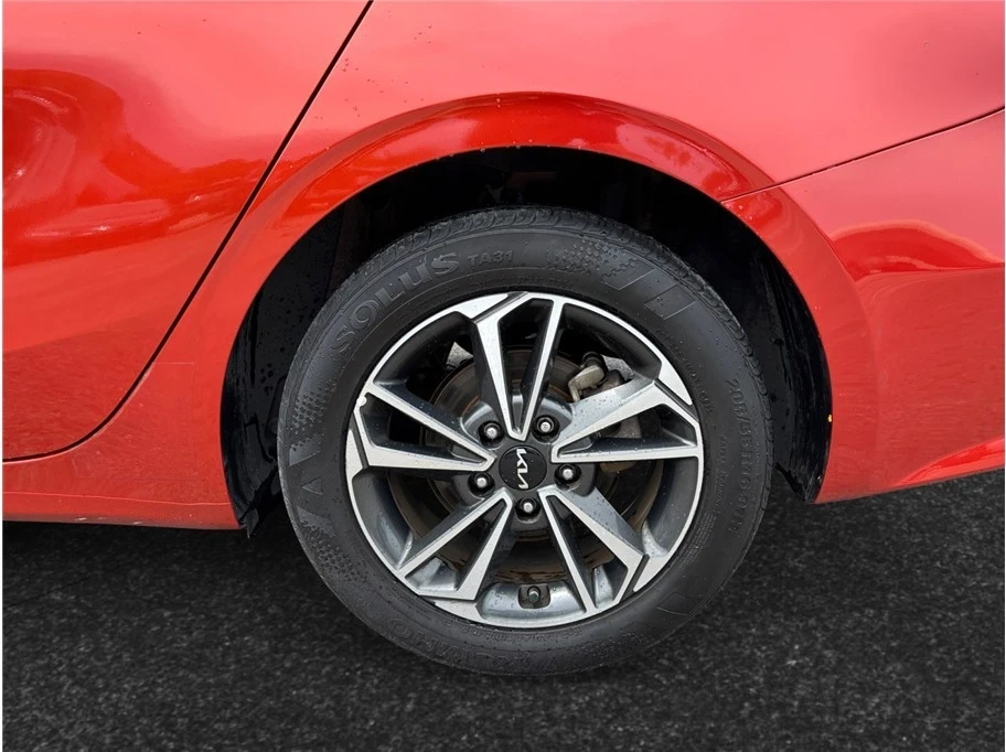 2023 Kia Forte - Image 14 of 21