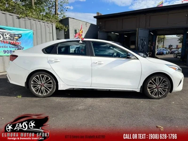 2023 Kia Forte - Image 5 of 12
