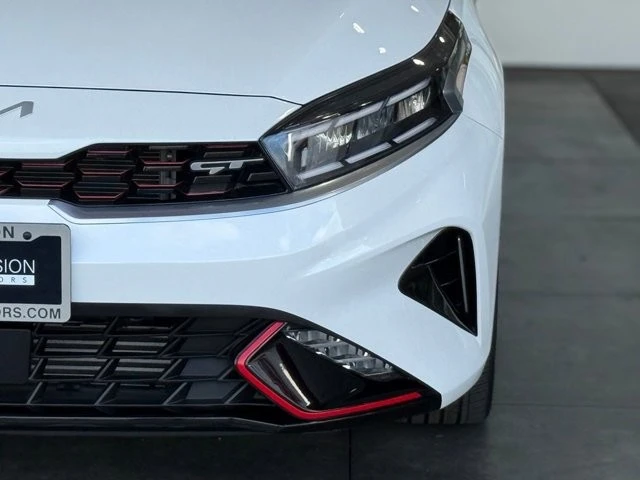 2023 Kia Forte - Image 5 of 12