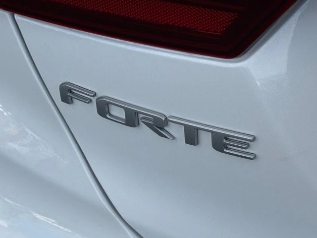 2023 Kia Forte - Image 12 of 12