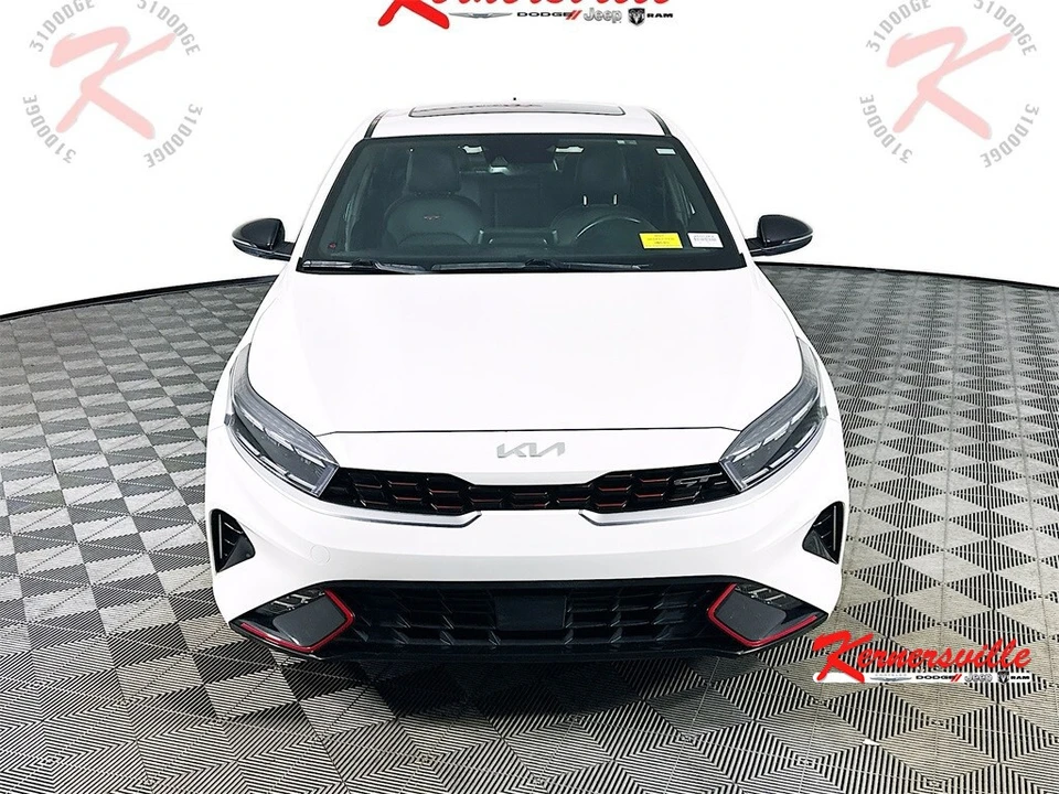 2023 Kia Forte - Image 2 of 21