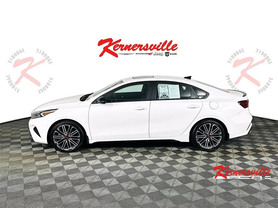 2023 Kia Forte - Image 4 of 21