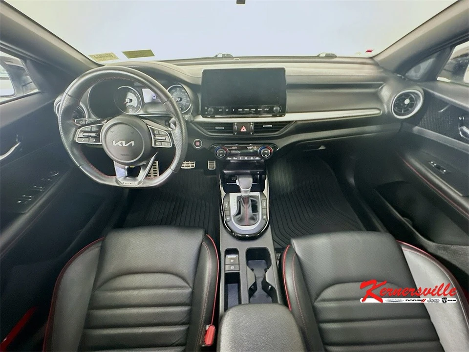 2023 Kia Forte - Image 10 of 21