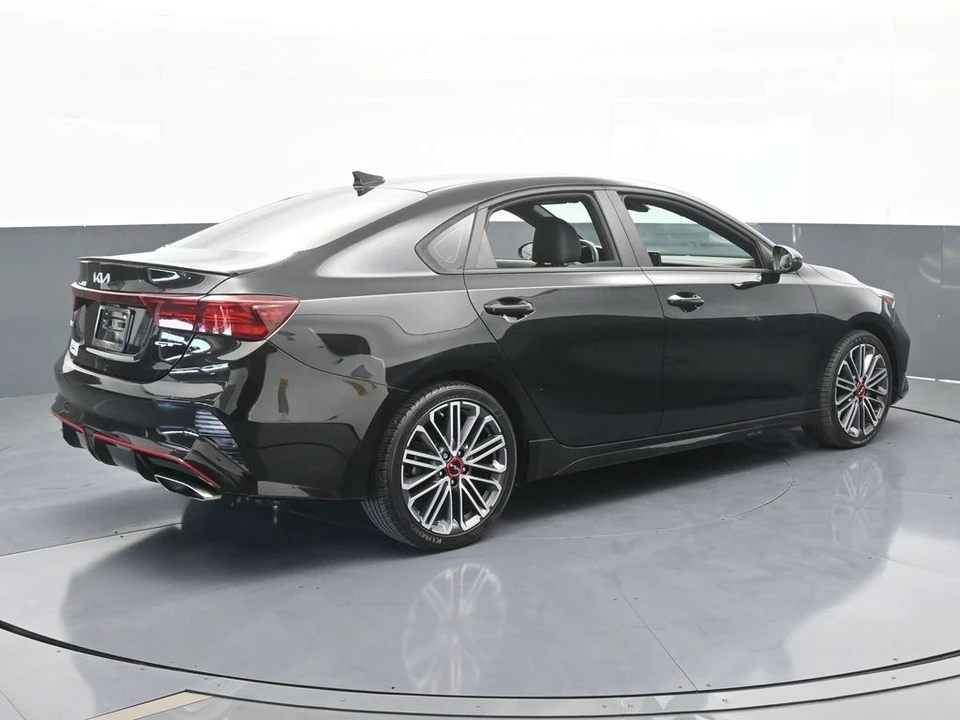 2023 Kia Forte - Image 6 of 12