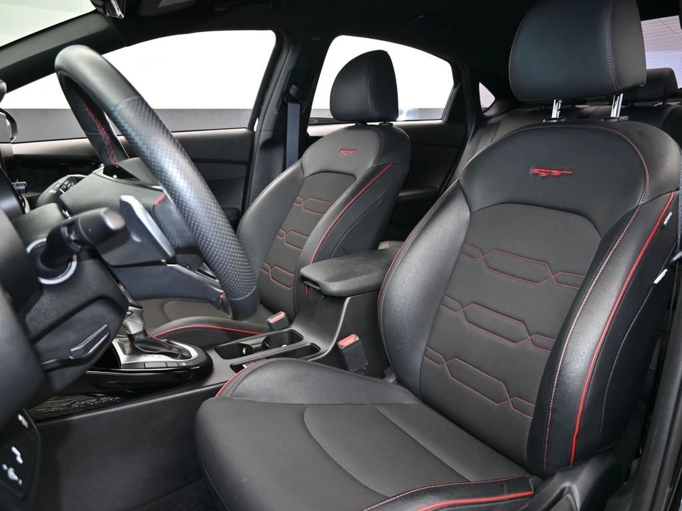 2023 Kia Forte - Image 10 of 12
