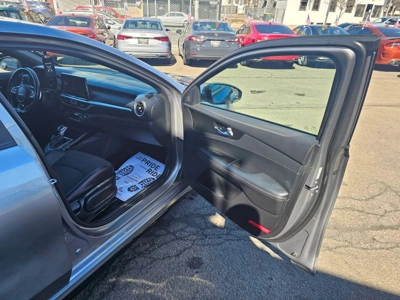 2023 Kia Forte - Image 11 of 12