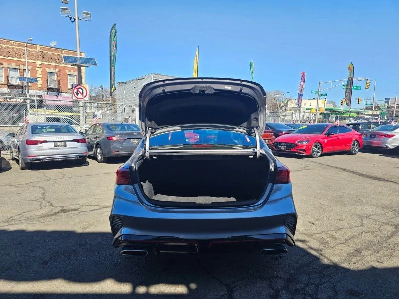 2023 Kia Forte - Image 8 of 12