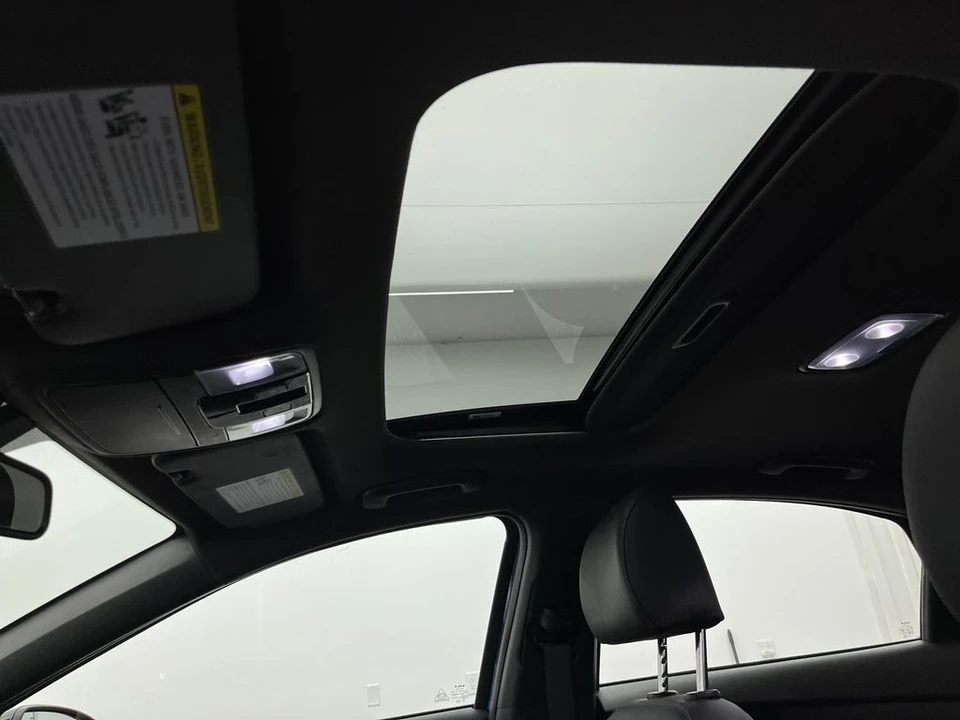 2023 Kia Forte - Image 5 of 12