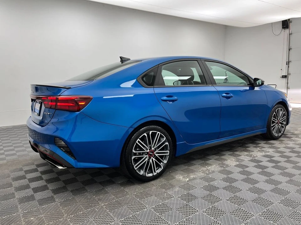 2023 Kia Forte - Image 10 of 12