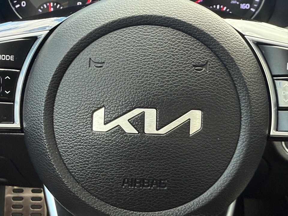 2023 Kia Forte - Image 15 of 21