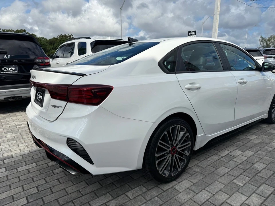 2023 Kia Forte - Image 8 of 21