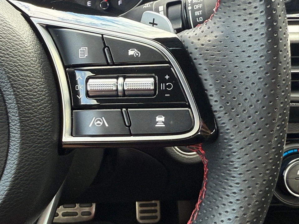 2023 Kia Forte - Image 16 of 21