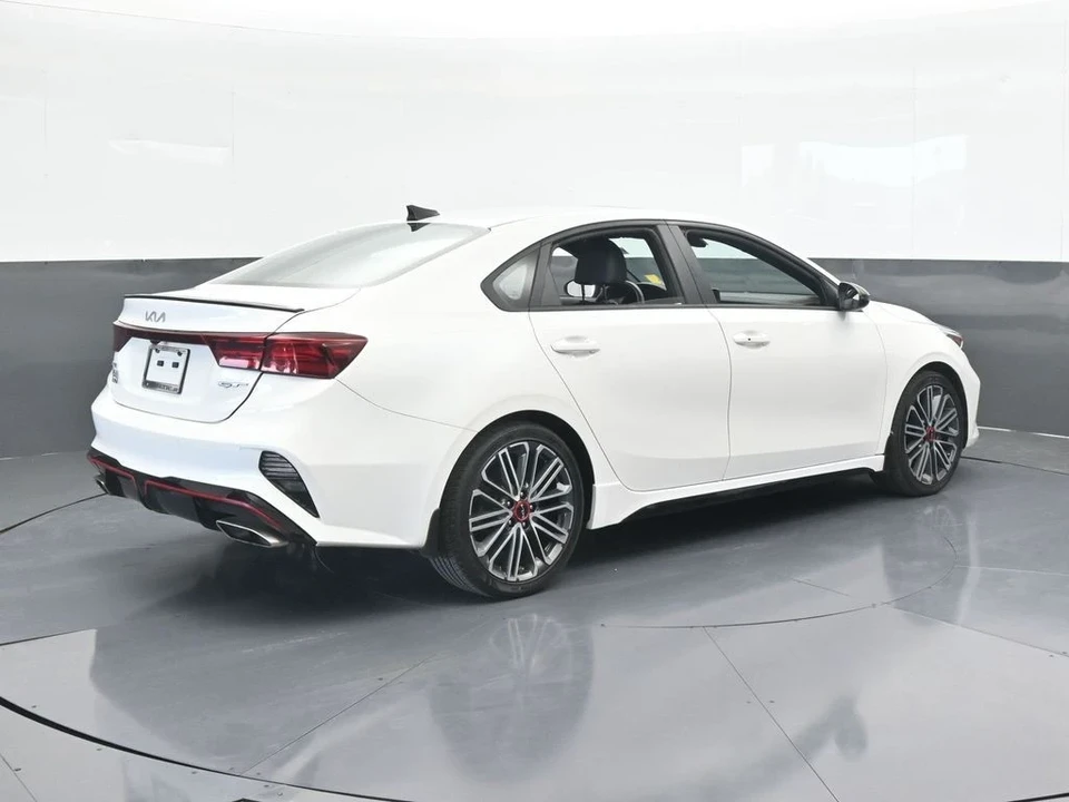 2023 Kia Forte - Image 6 of 12