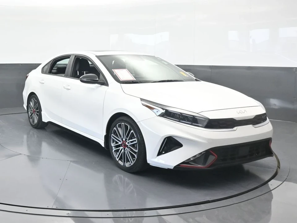 2023 Kia Forte - Image 9 of 12