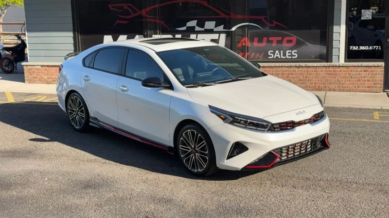 2023 Kia Forte - Image 3 of 12