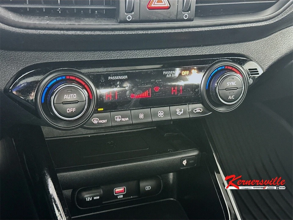 2023 Kia Forte - Image 18 of 21