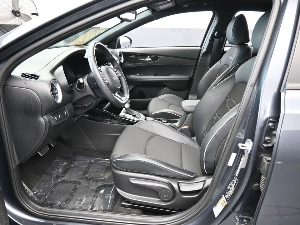 2023 Kia Forte - Image 11 of 12