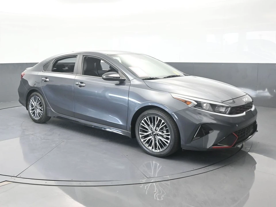 2023 Kia Forte - Image 8 of 12