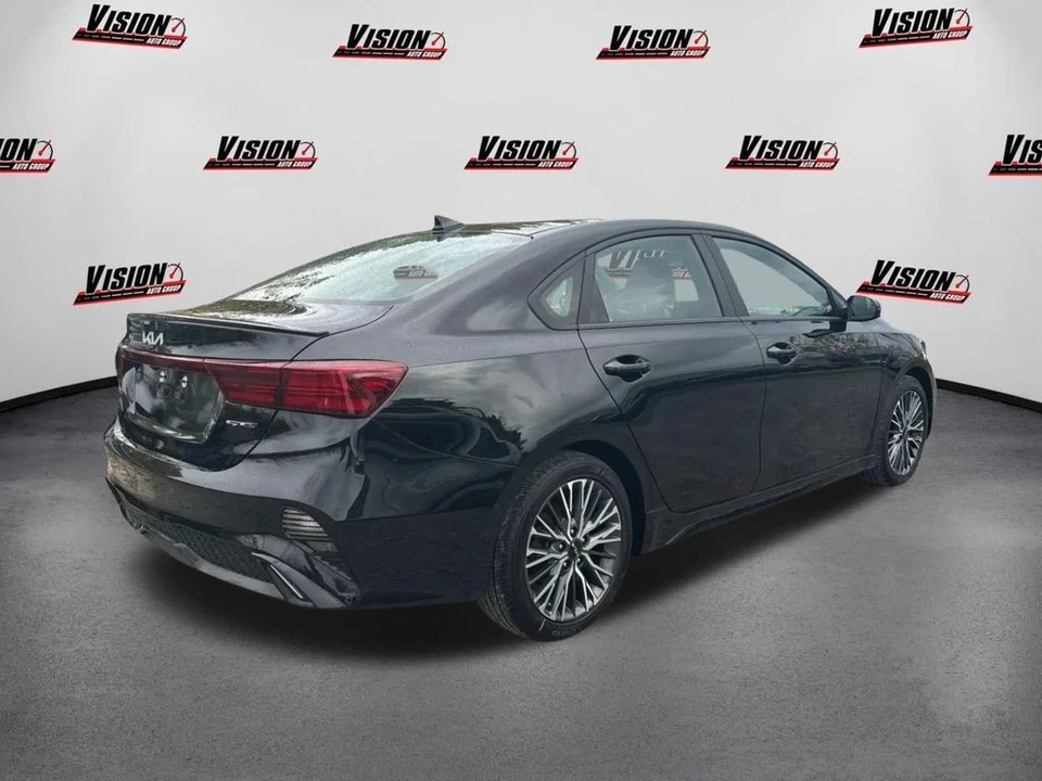 2023 Kia Forte - Image 5 of 12