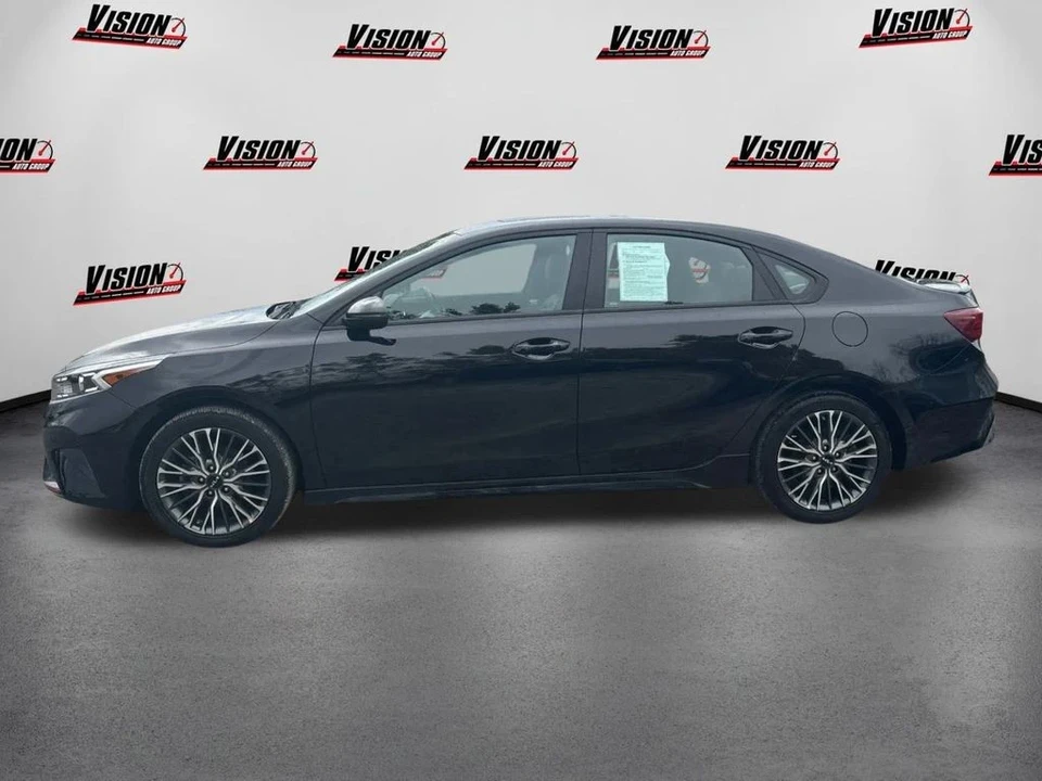 2023 Kia Forte - Image 8 of 12