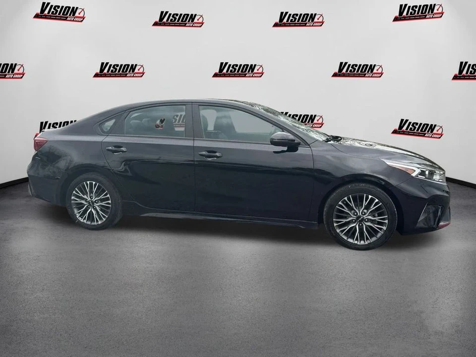 2023 Kia Forte - Image 4 of 12