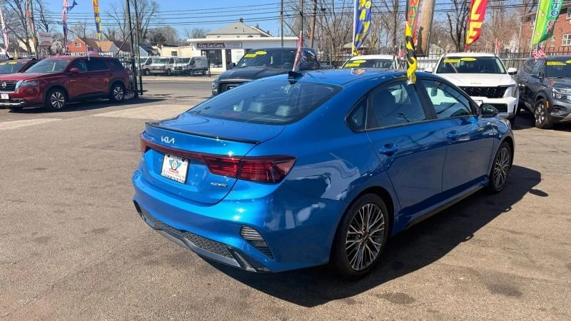 2023 Kia Forte - Image 7 of 12