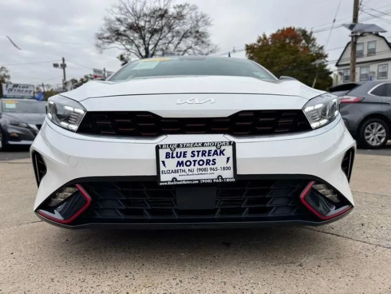 2023 Kia Forte - Image 3 of 12