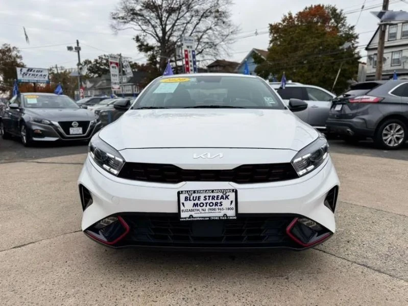 2023 Kia Forte - Image 2 of 12